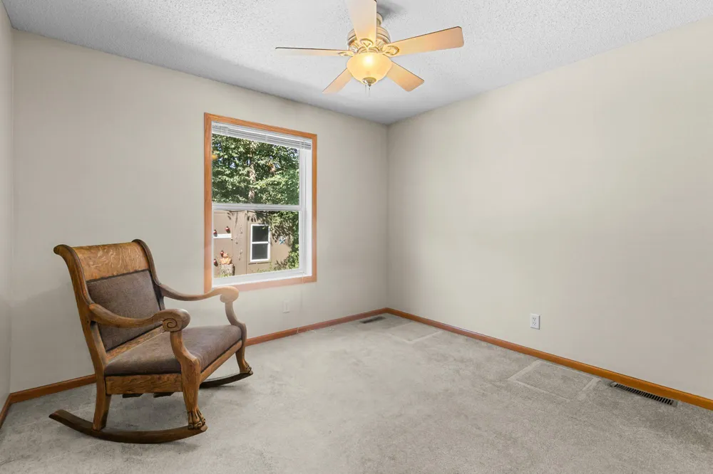 379 Wheelock Parkway E Saint Paul, MN 55130