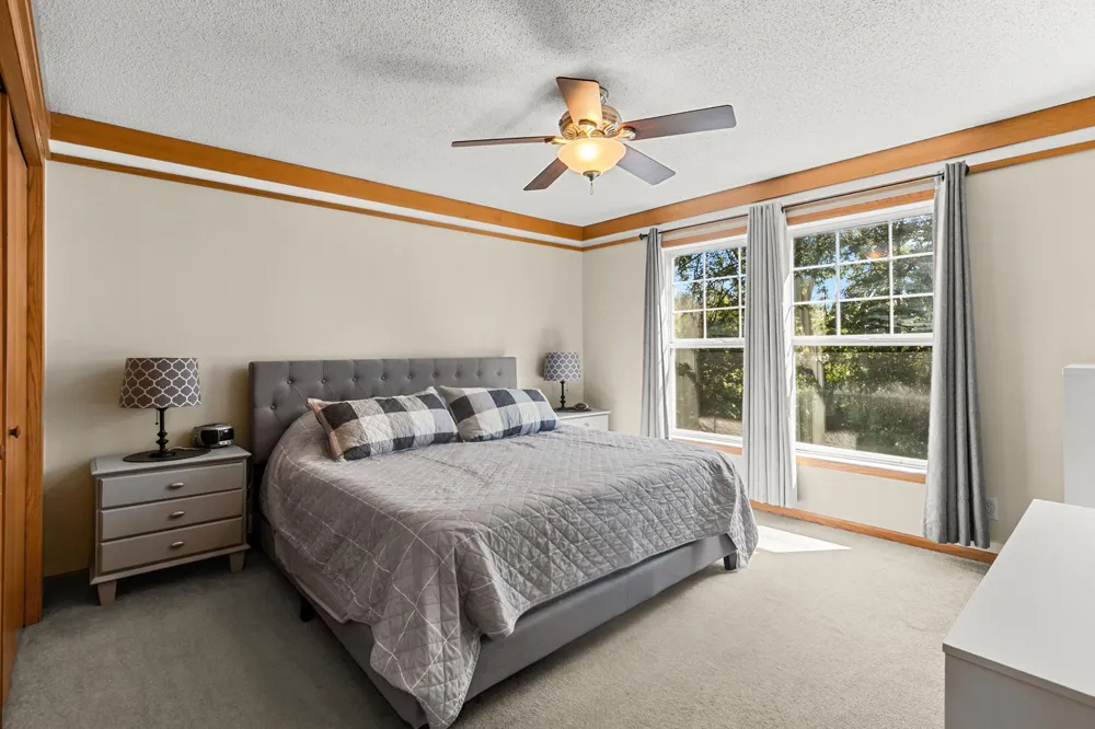 379 Wheelock Parkway E Saint Paul, MN 55130