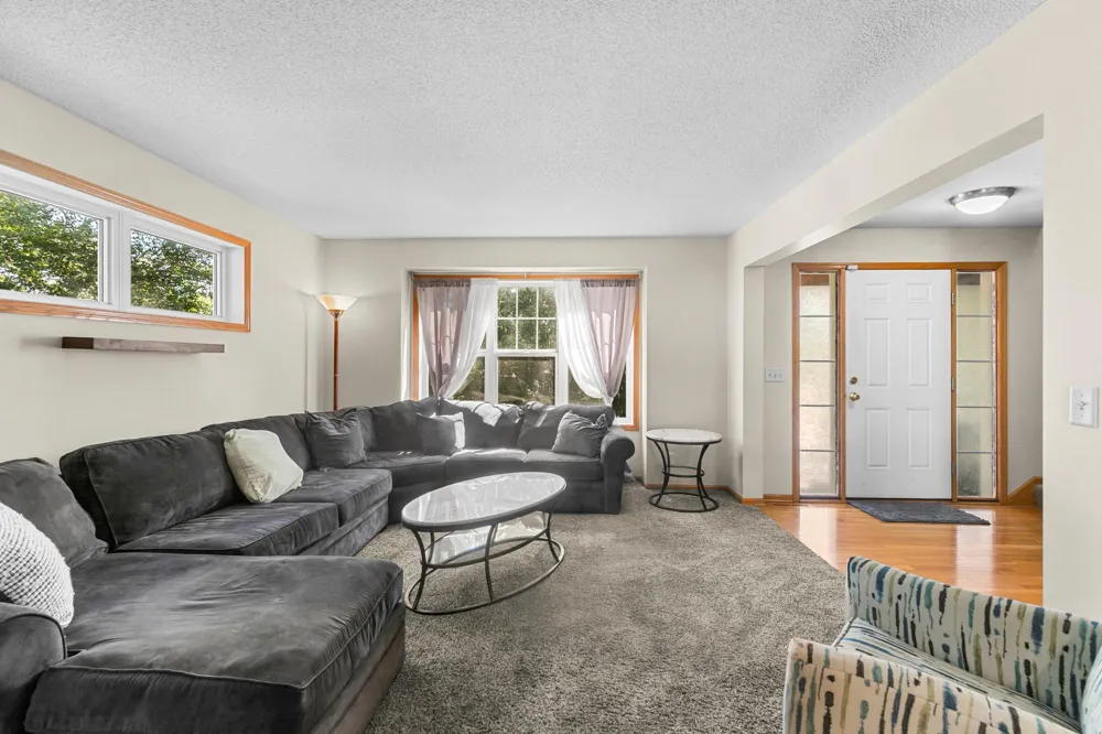 379 Wheelock Parkway E Saint Paul, MN 55130