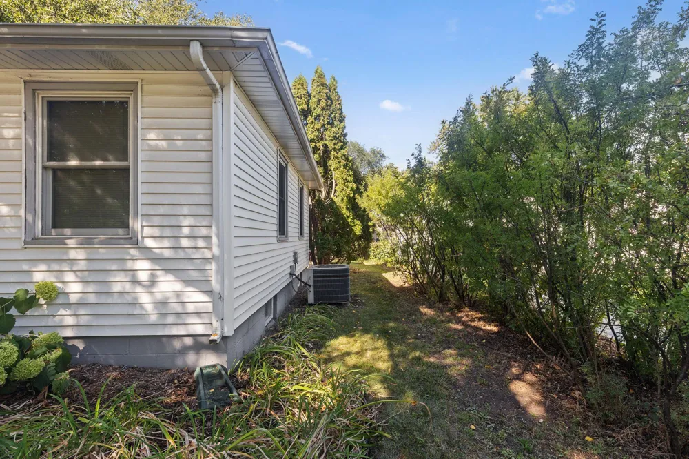 8542 3rd Avenue S Bloomington, MN 55420