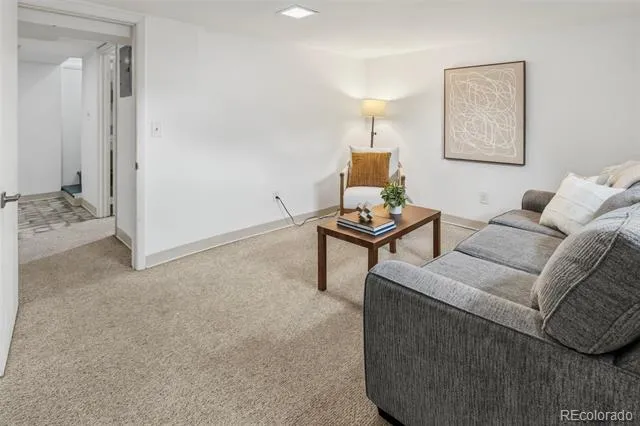 6978 Kidder Drive Denver, CO 80221