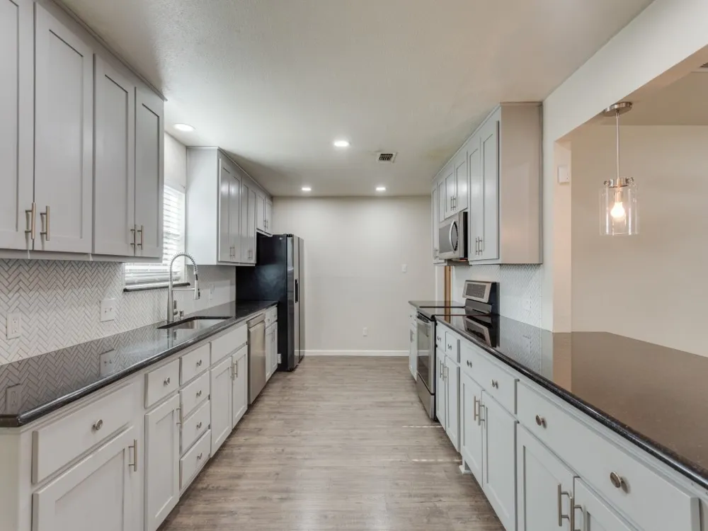 2946 Canyon Drive Grapevine, TX 76051
