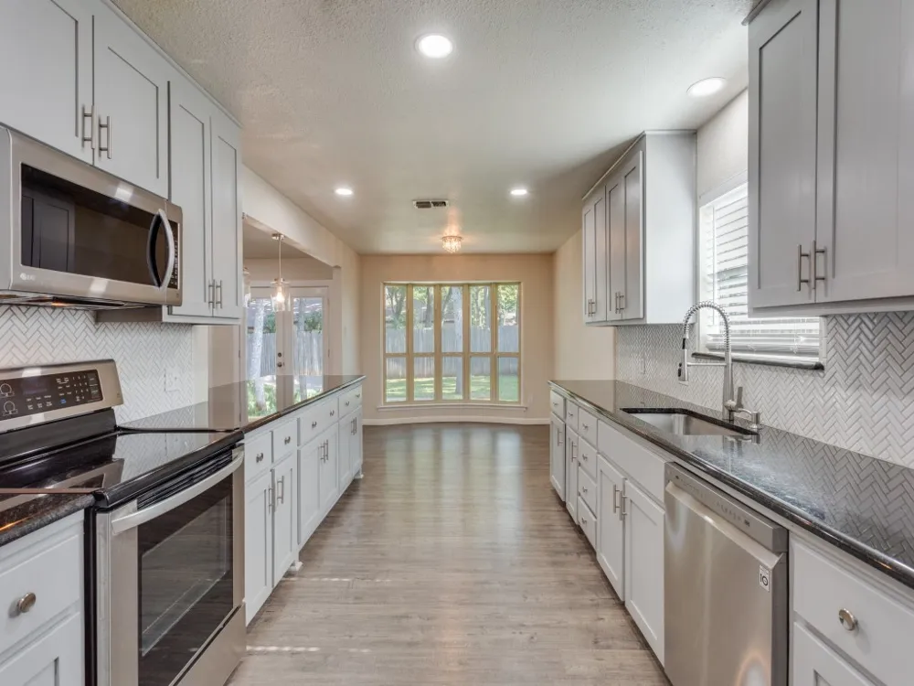 2946 Canyon Drive Grapevine, TX 76051