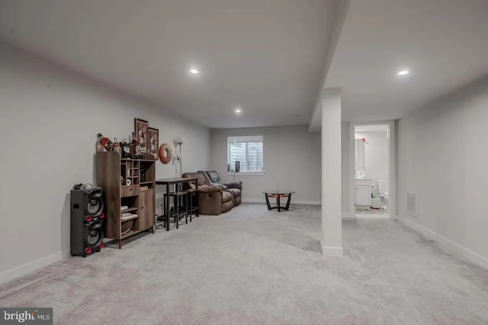 219 FELIX DRIVE Newark, DE 19713
