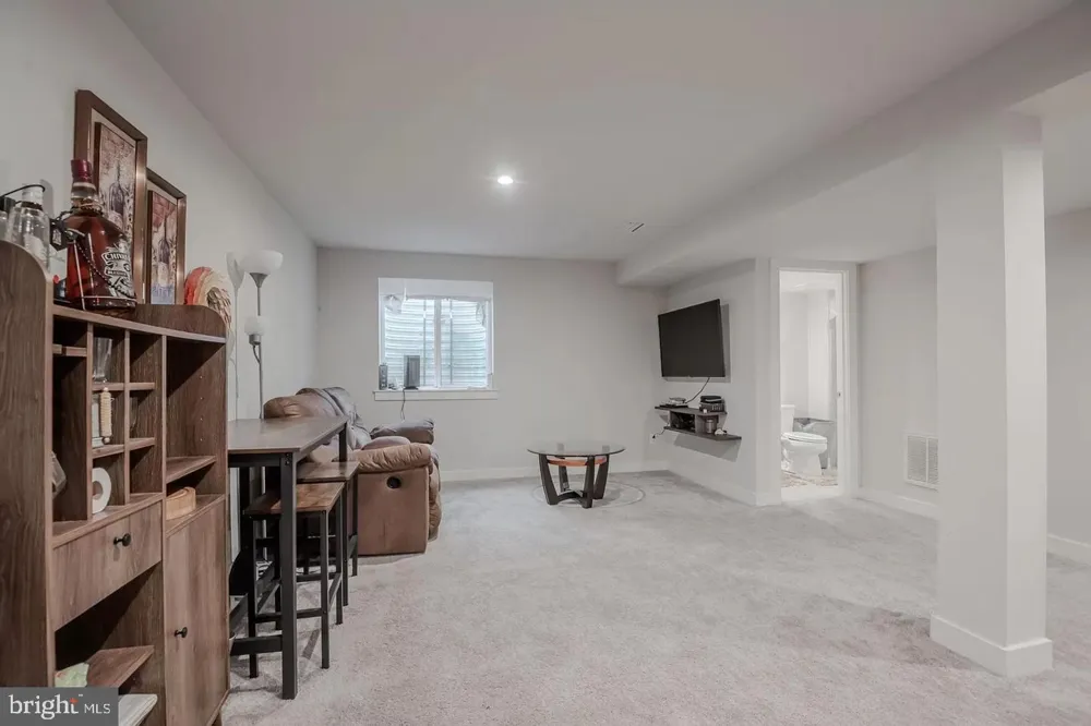 219 FELIX DRIVE Newark, DE 19713