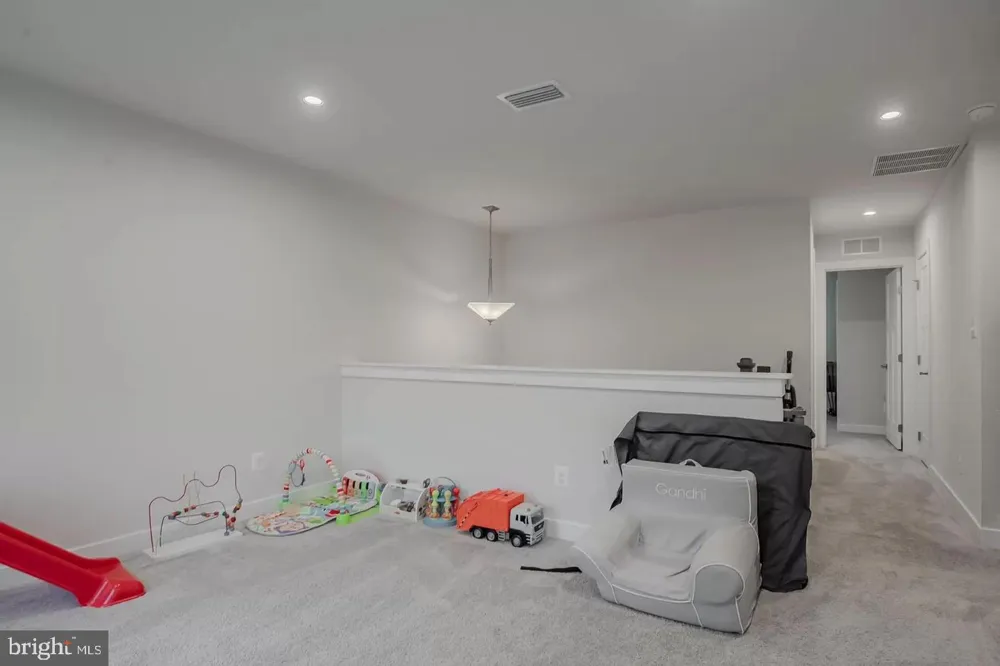219 FELIX DRIVE Newark, DE 19713