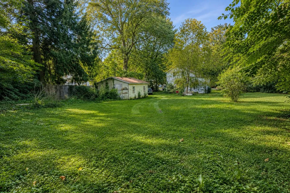 3384 Riverside Road Benton Harbor, MI 49022