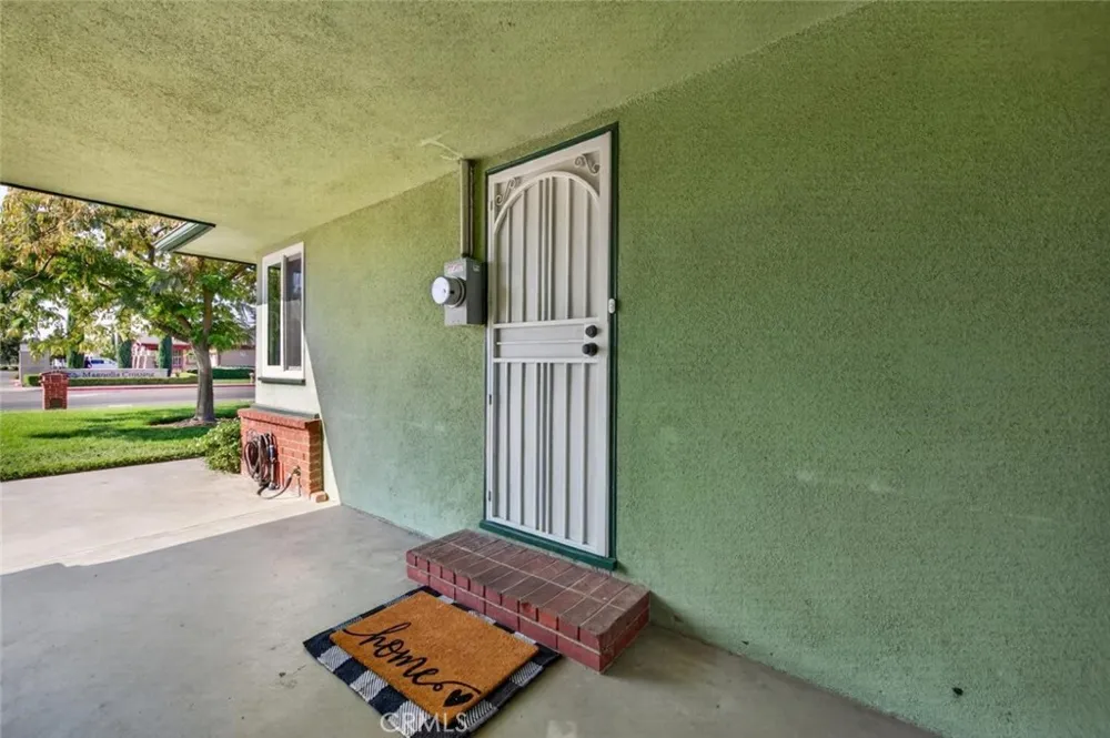 75 W Sierra Clovis, CA 93612