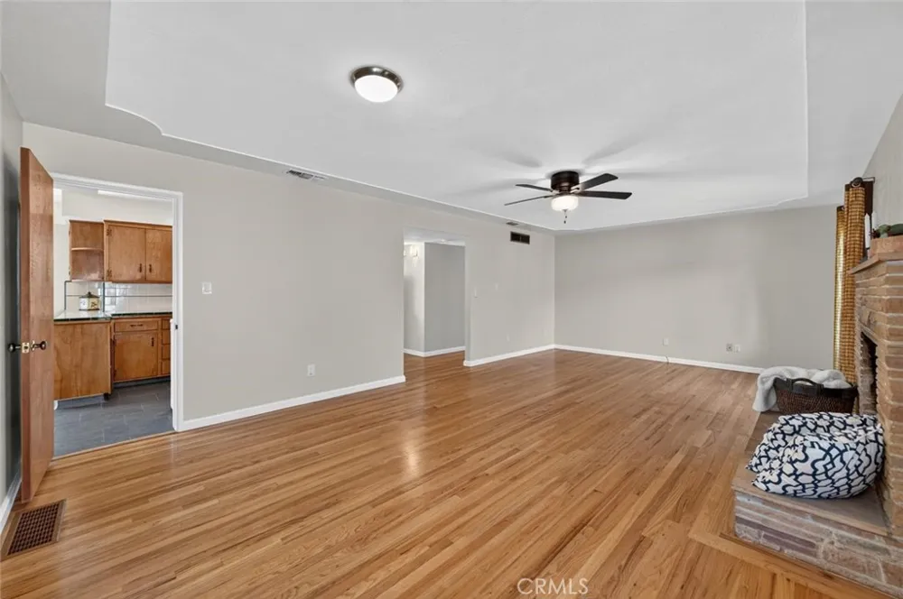 75 W Sierra Clovis, CA 93612