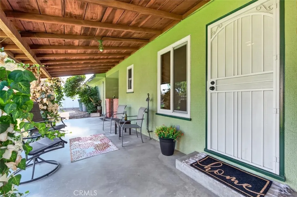 75 W Sierra Clovis, CA 93612