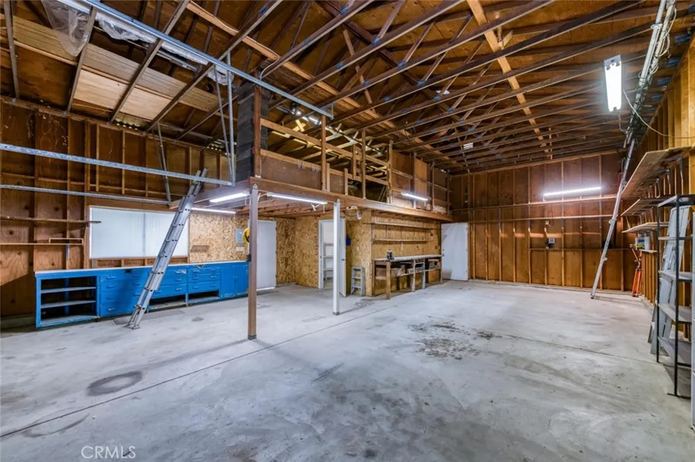 75 W Sierra Clovis, CA 93612