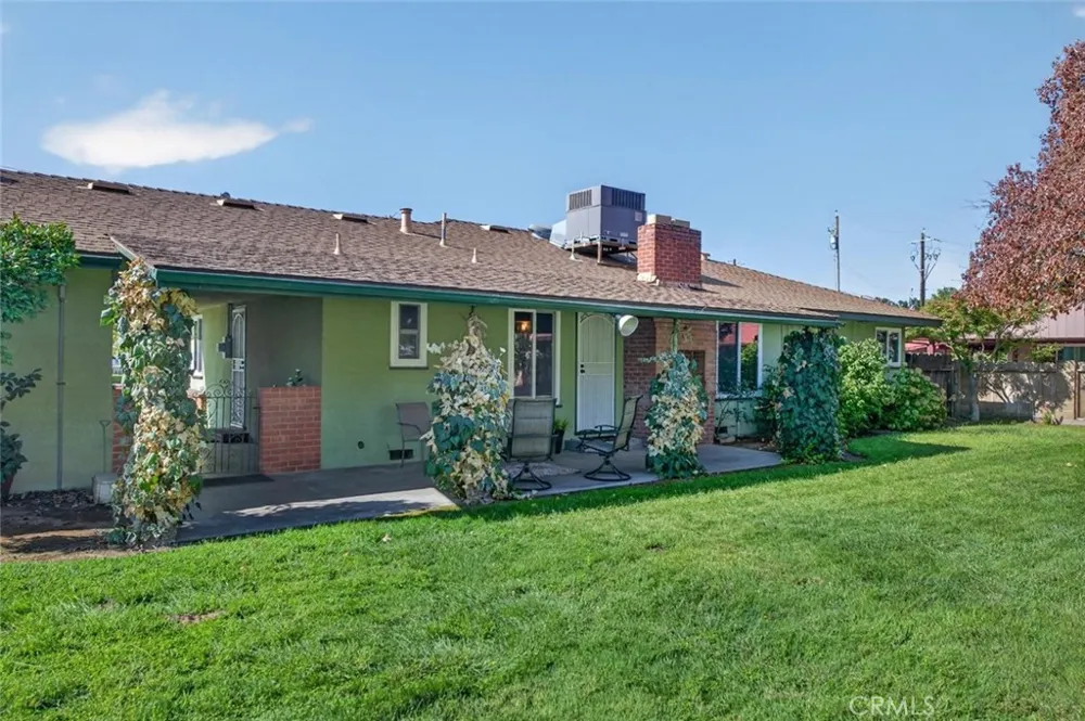 75 W Sierra Clovis, CA 93612