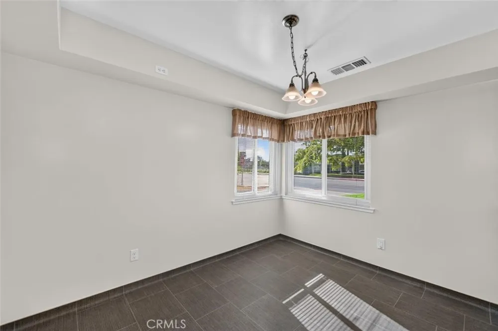 75 W Sierra Clovis, CA 93612
