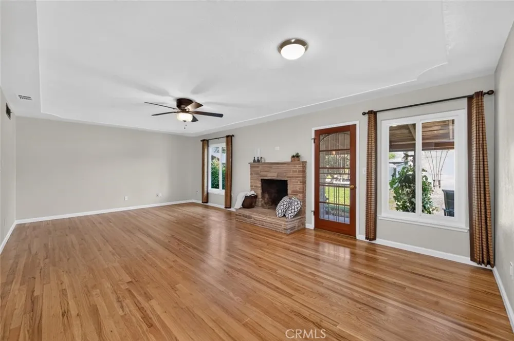75 W Sierra Clovis, CA 93612