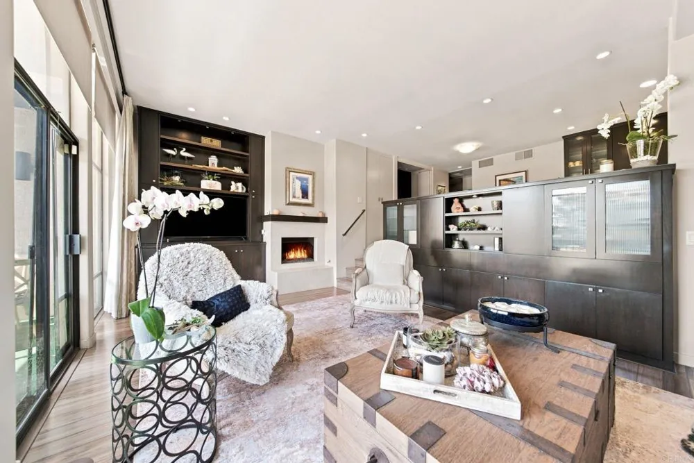 9126 Marina Pacifica Drive Long Beach, CA 90803