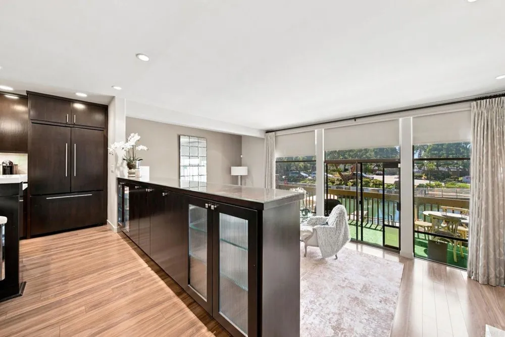 9126 Marina Pacifica Drive Long Beach, CA 90803