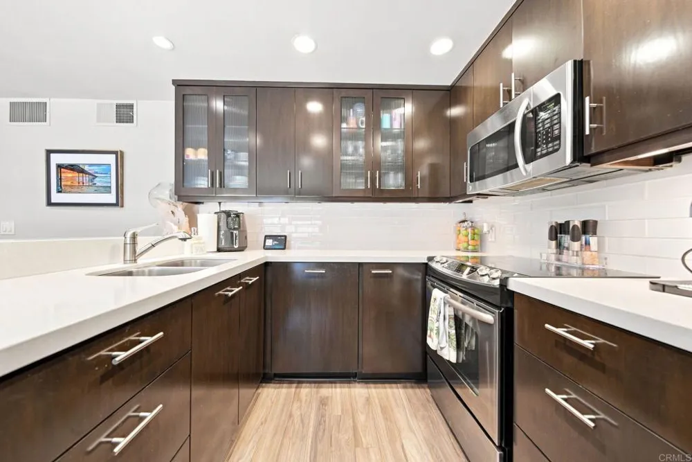 9126 Marina Pacifica Drive Long Beach, CA 90803