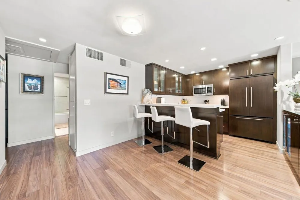9126 Marina Pacifica Drive Long Beach, CA 90803