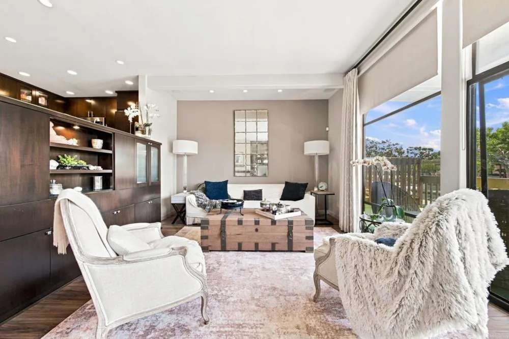 9126 Marina Pacifica Drive Long Beach, CA 90803