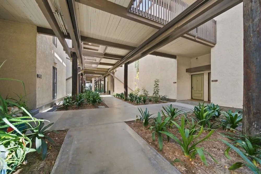 9126 Marina Pacifica Drive Long Beach, CA 90803