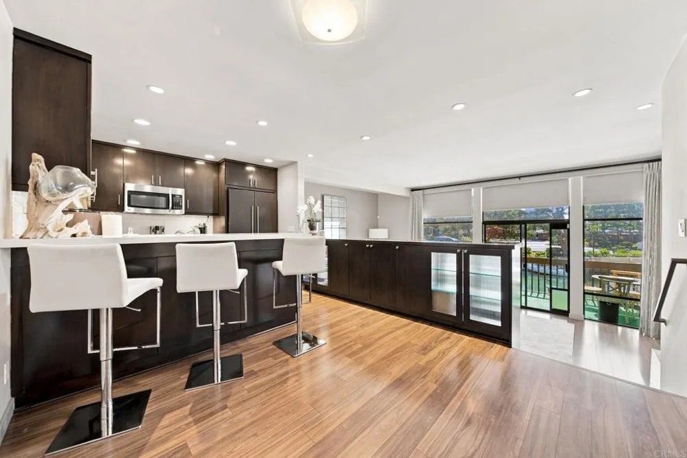 9126 Marina Pacifica Drive Long Beach, CA 90803