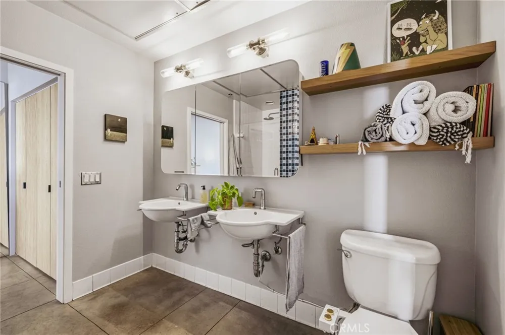 835 Locust #524 Long Beach, CA 90813