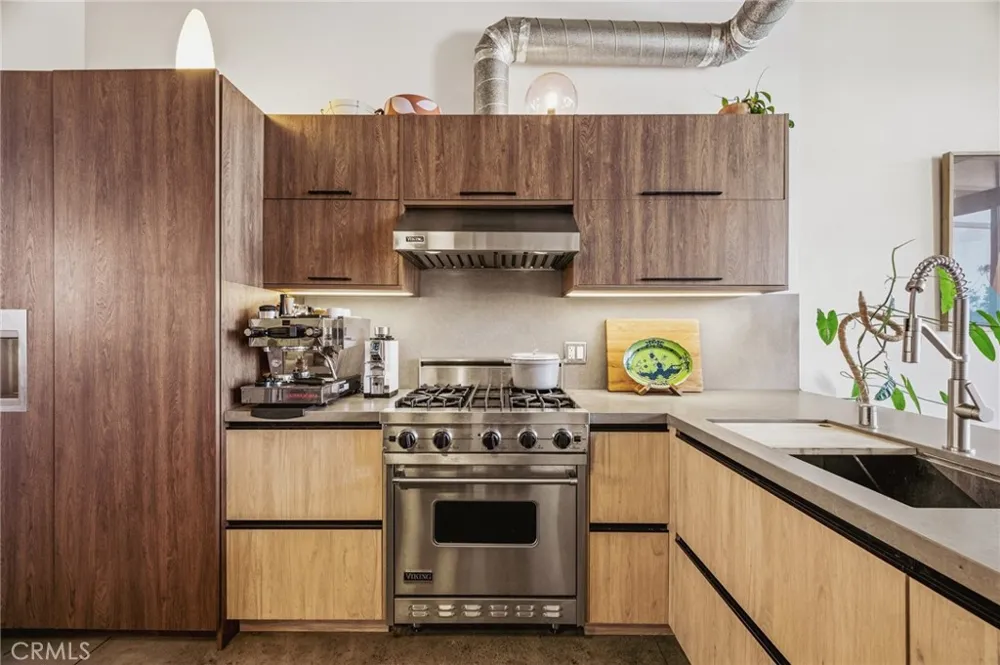 835 Locust #524 Long Beach, CA 90813