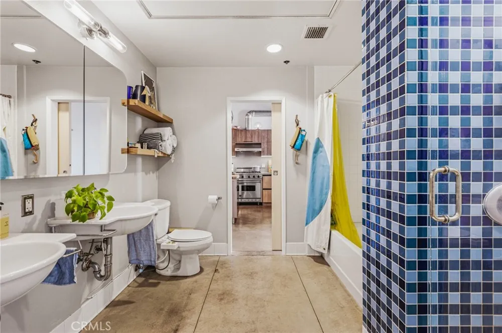835 Locust #524 Long Beach, CA 90813