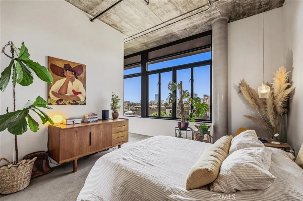 835 Locust #524 Long Beach, CA 90813