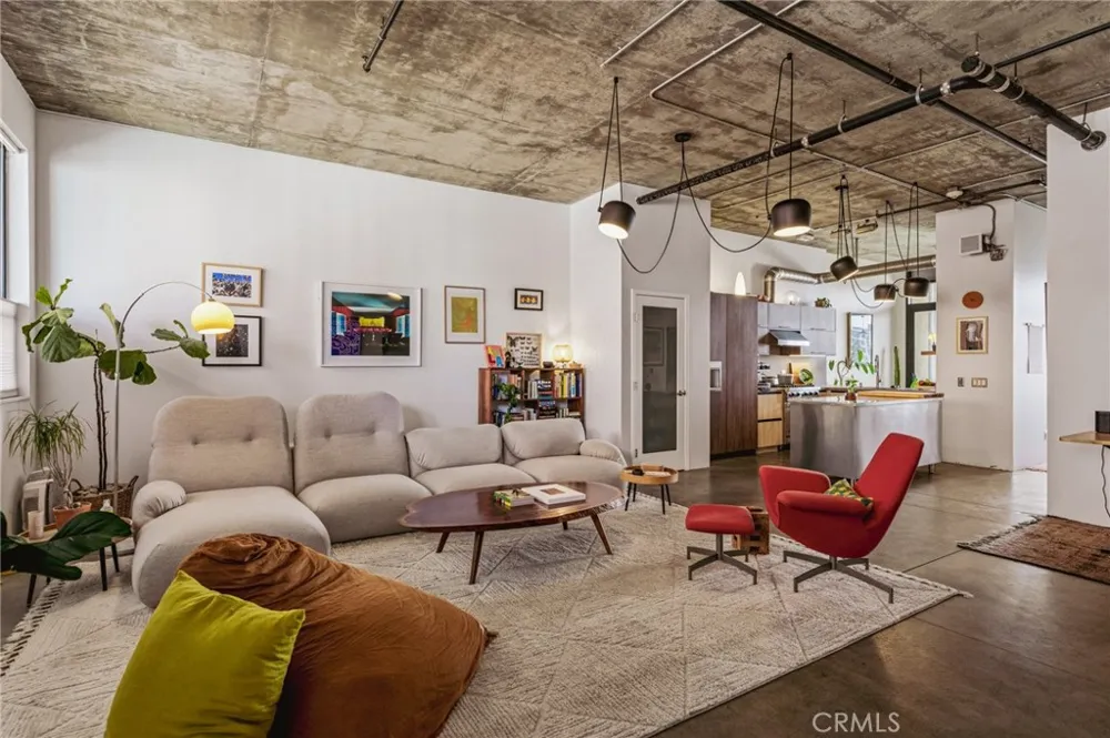 835 Locust #524 Long Beach, CA 90813