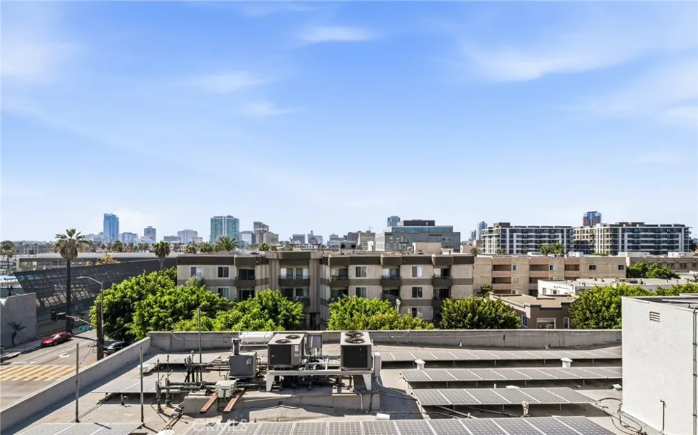 835 Locust #524 Long Beach, CA 90813
