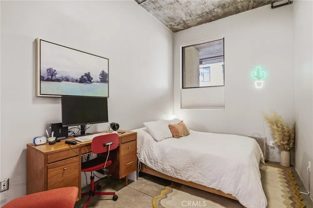 835 Locust #524 Long Beach, CA 90813