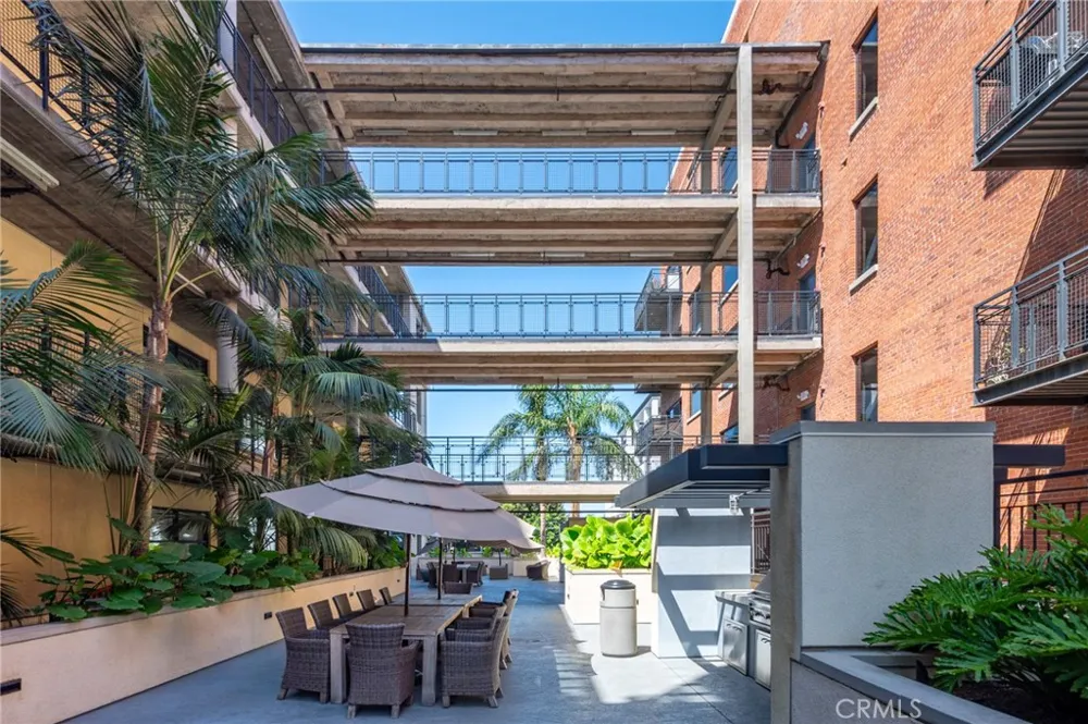 835 Locust #524 Long Beach, CA 90813