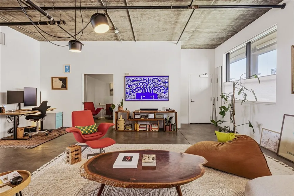 835 Locust #524 Long Beach, CA 90813