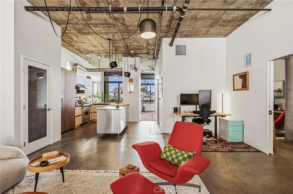 835 Locust #524 Long Beach, CA 90813