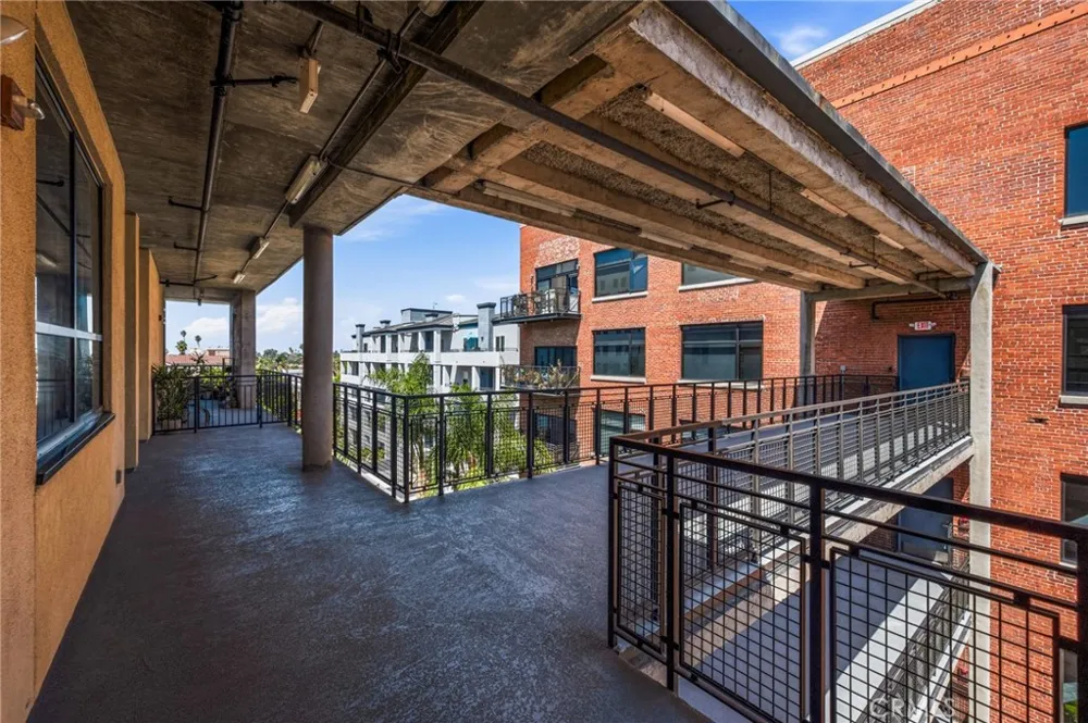 835 Locust #524 Long Beach, CA 90813