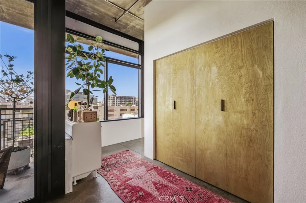 835 Locust #524 Long Beach, CA 90813