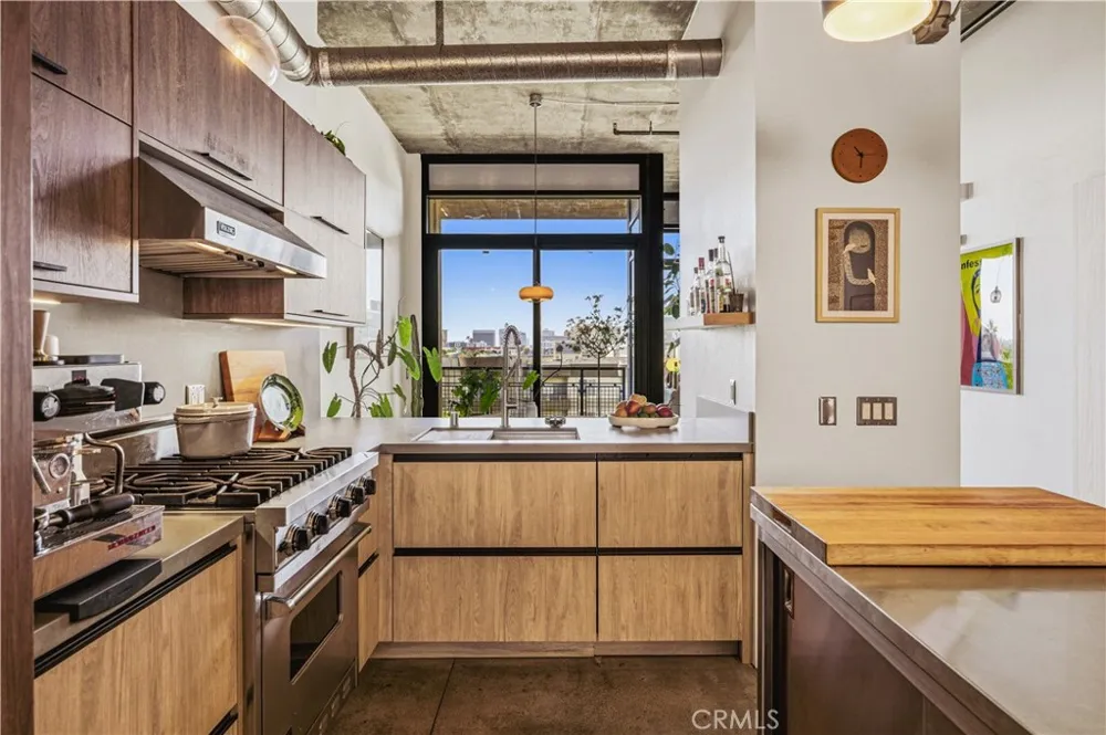 835 Locust #524 Long Beach, CA 90813