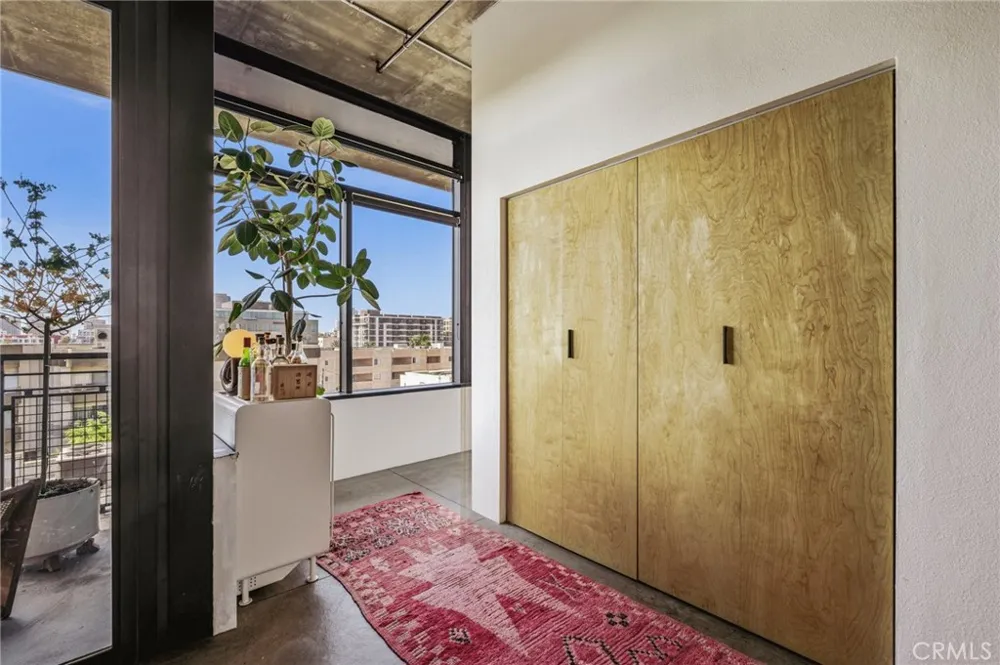 835 Locust #524 Long Beach, CA 90813