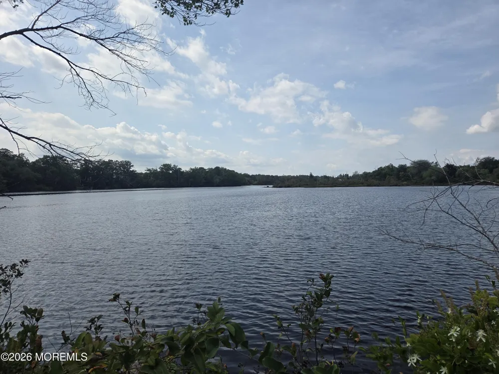 211 Magnolia Avenue Toms River, NJ 08757