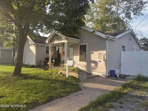 211 Magnolia Avenue