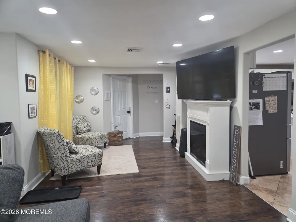 211 Magnolia Avenue Toms River, NJ 08757