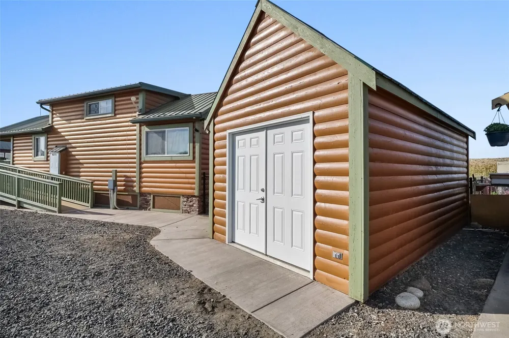 15561 State Hwy 262 #354 Warden, WA 98857