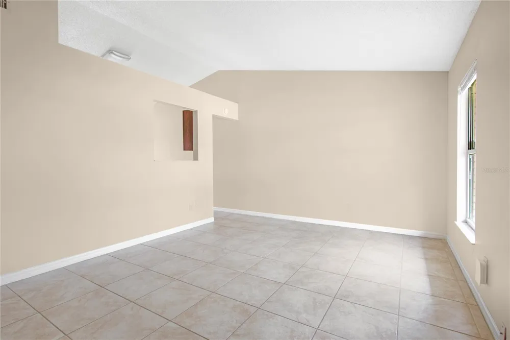2610 ADELA AVENUE Orlando, FL 32826