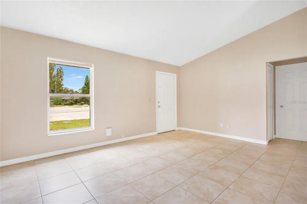 2610 ADELA AVENUE Orlando, FL 32826