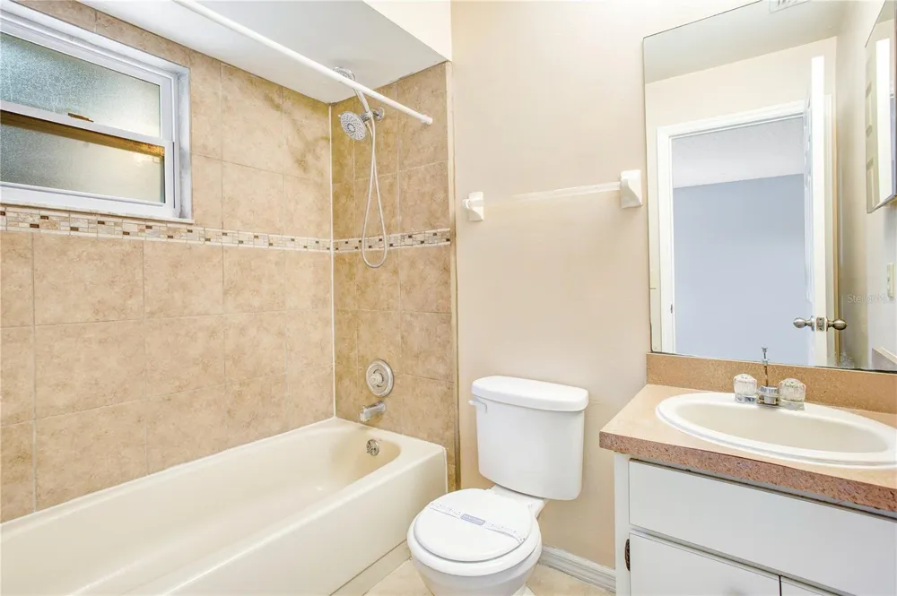 2610 ADELA AVENUE Orlando, FL 32826