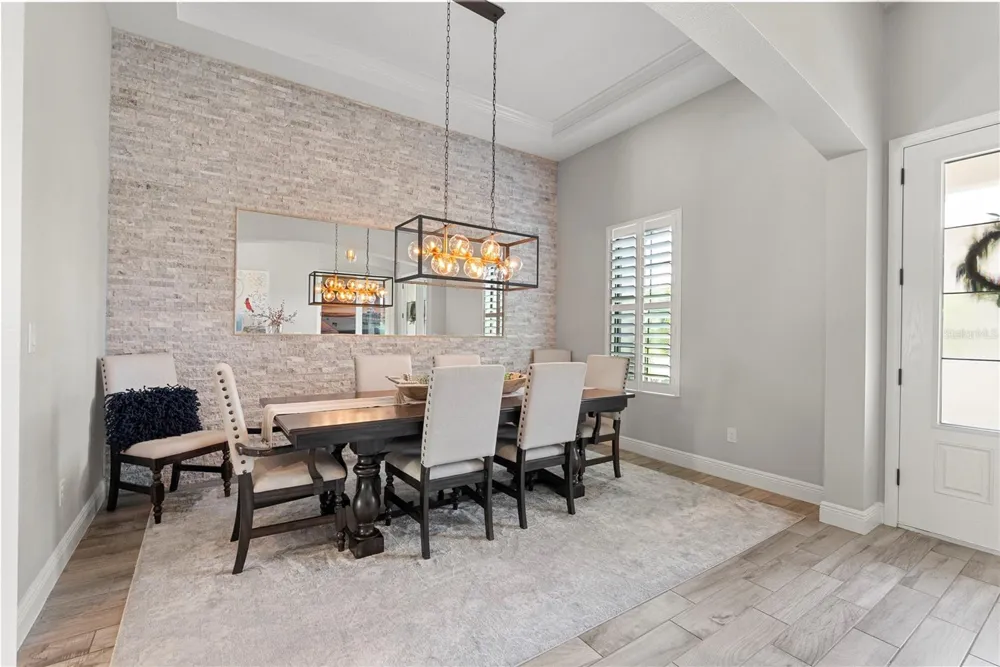 1404 HAMLIN RIDGE AVENUE Valrico, FL 33596