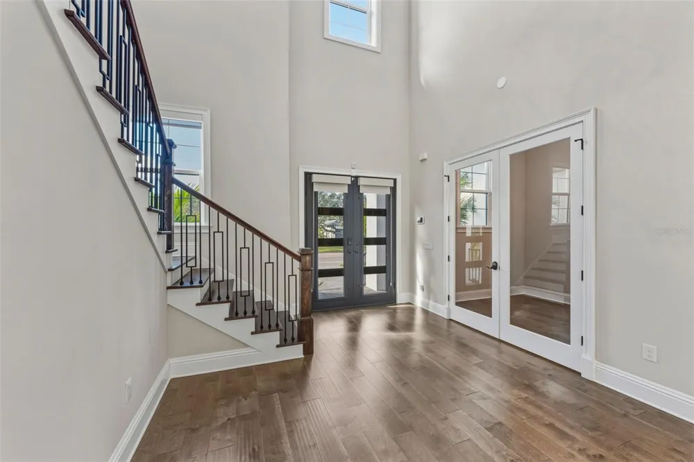 481 W DAVIS BOULEVARD Tampa, FL 33606