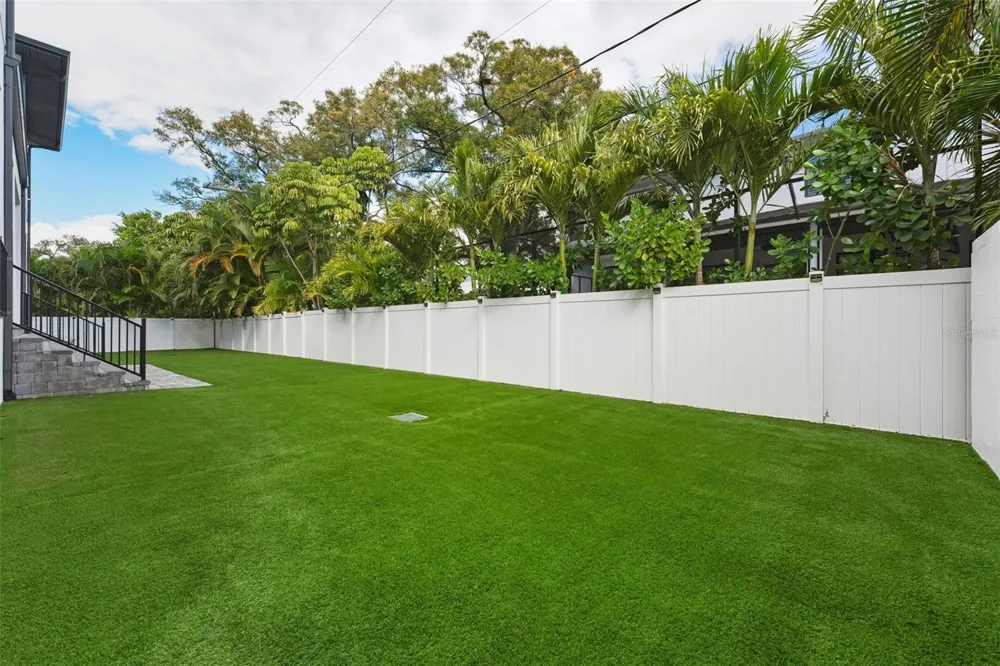 481 W DAVIS BOULEVARD Tampa, FL 33606
