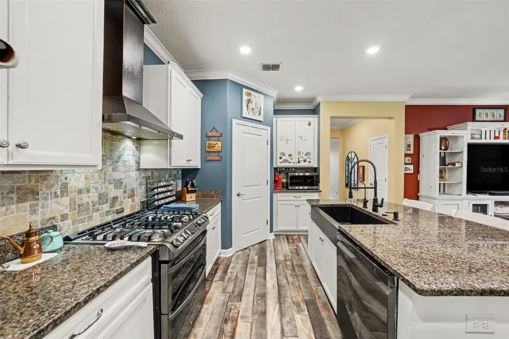 21922 CREST MEADOW DRIVE Land O Lakes, FL 34637